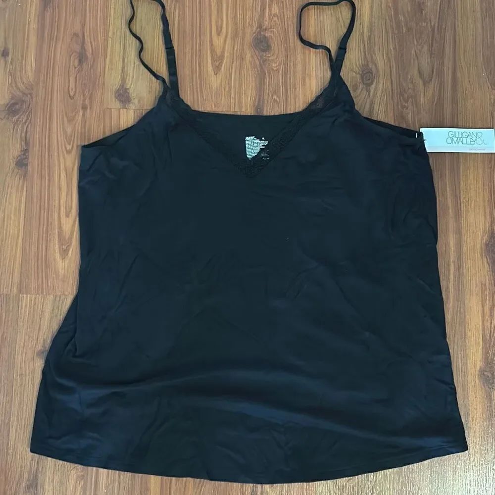 NWT Gilligan and O’Malley black tank pajama top model